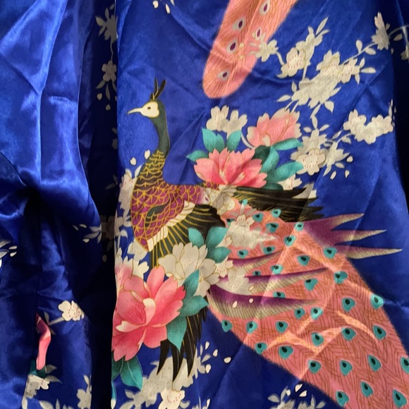 Blue & Pink peacock oriental soft silk Kimono robe large - Picture 5 of 5